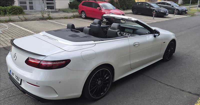Mercedes-Benz Třídy E 2,0 AMG Style  Night Edition - fotka 6 z 15