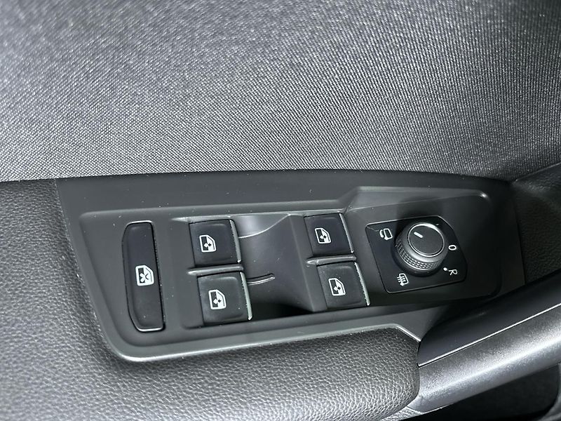 Volkswagen Tiguan Elegance 4MOT DSG - fotka 21 z 30