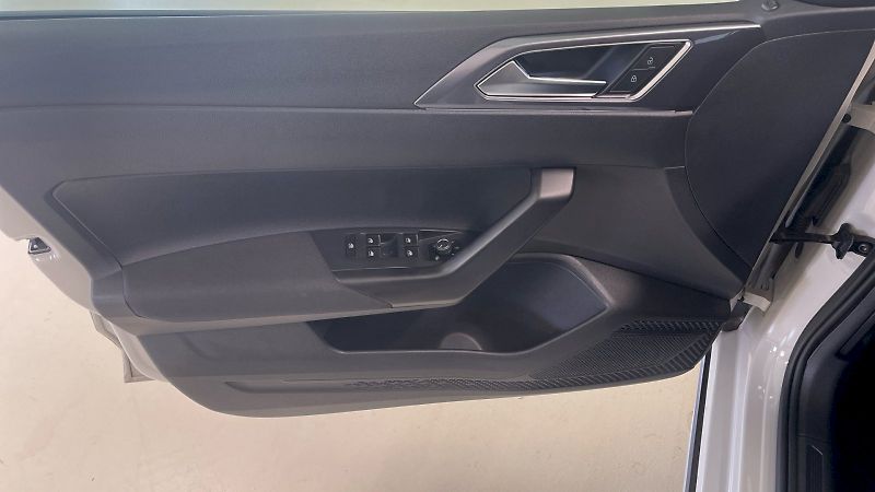 Volkswagen Taigo (2022) Style 1,0TSI 81kW - fotka 14 z 25