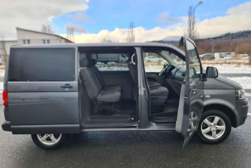 Volkswagen Transporter T6 2.0 TDI.