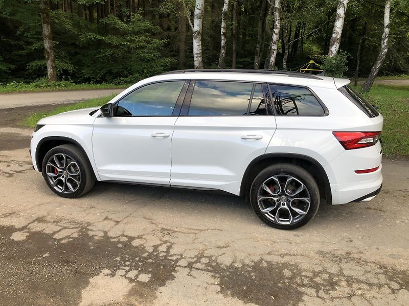 Škoda Kodiaq (2021) 2.0 TDI RS 176KW 4x4 - WEBASTO - fotka 8 z 22