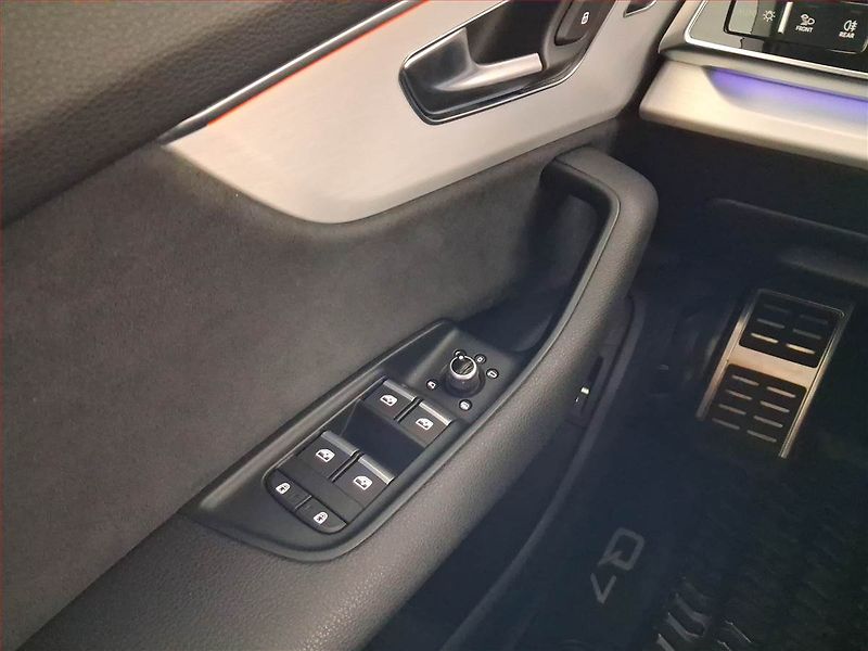 Audi Q7 (2022) 55 TFSI - fotka 19 z 22