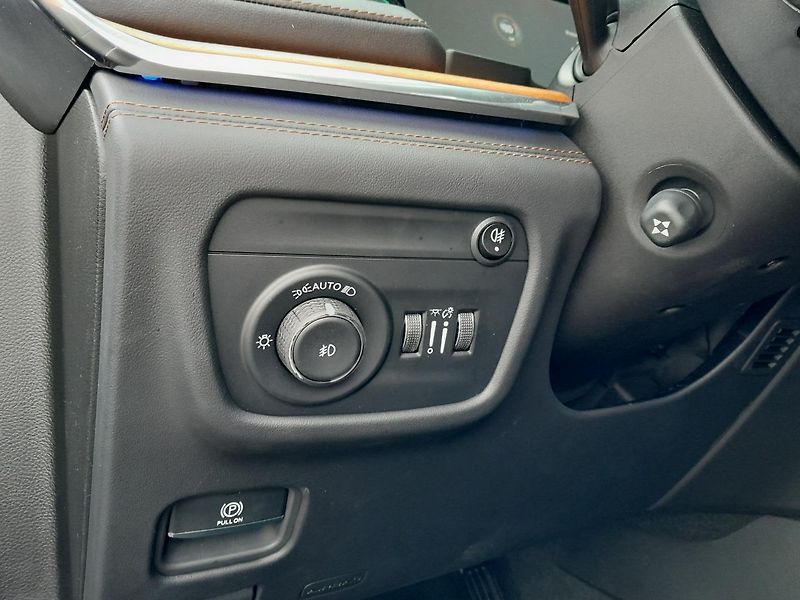 Jeep Grand Cherokee (2025) L 3,6 V6 Summit Reserve 7 míst - fotka 34 z 64