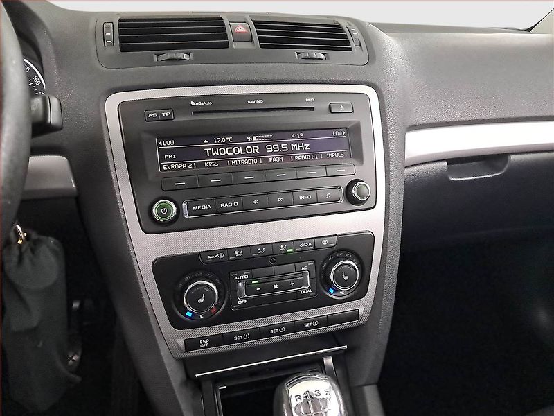 Škoda Octavia (2009) 1.4 TSI, Serv.kniha, Tempomat - fotka 12 z 21