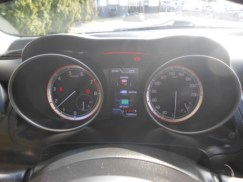 Suzuki Swift 1.0SHVS-HYBRID,KAMERA,LED - fotka 30 z 38