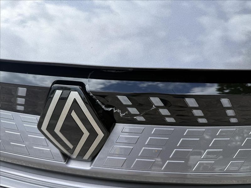 Renault Captur 1,0 TCe POŠKOZENÁ PŘEDNÍ ČÁST - fotka 30 z 35