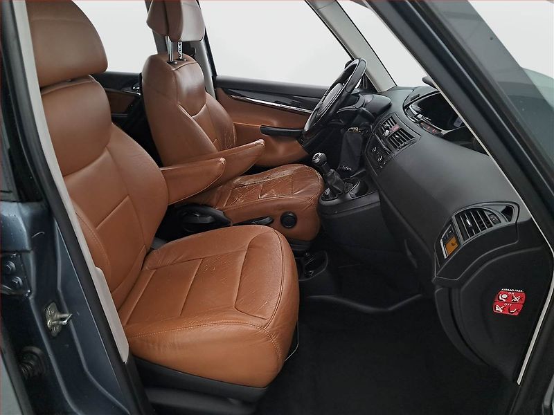 Citroën C4 Picasso (2008) 1.6 HDi, po STK, Klima - fotka 9 z 18