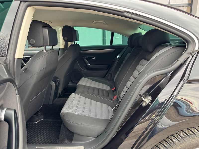 Volkswagen CC (2015) 2.0 TDi 4x4,DSG - fotka 13 z 36