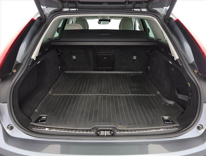 Volvo V90 (2017) Cross Country - fotka 19 z 20