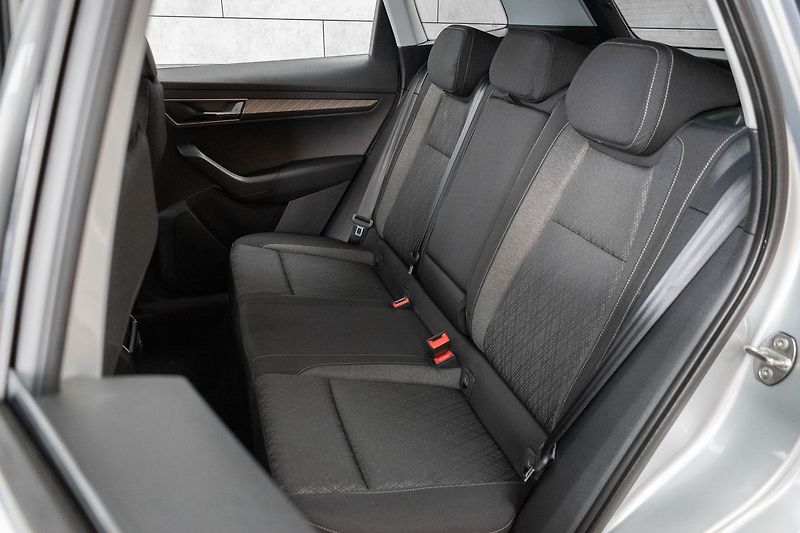 Škoda Karoq 2.0 TDI 4x4*TAŽNÉ*STYLE*ČR 1.M - fotka 14 z 41