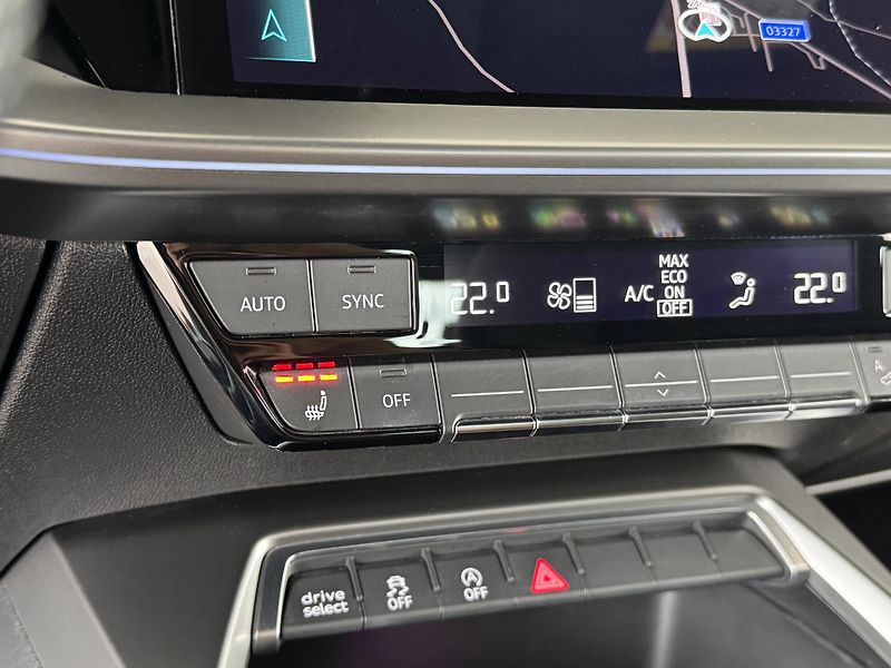 Audi S3 2,0TFSI Quattro*228kW*Head-Up - fotka 23 z 36