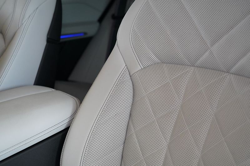 BMW X5 30d xDrive, Vzduch, Nezávislé - fotka 21 z 46
