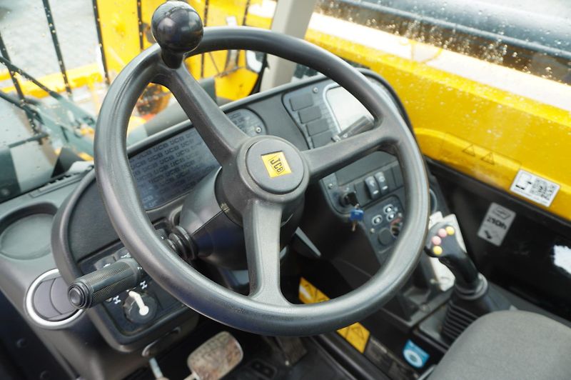 JCB (2019) 535-95 / 3.5 T / range 9.5 m - fotka 21 z 24
