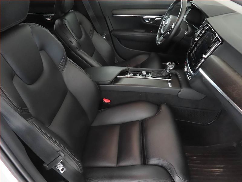 Volvo V90 (2018) Cross Country - fotka 9 z 17