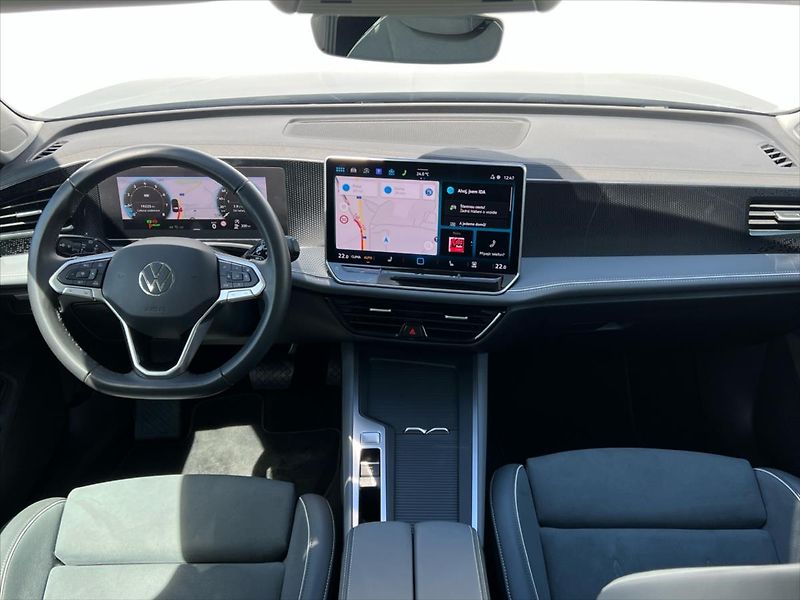 Volkswagen Passat Variant 1,5 eTSi 110kW 7DSG BUSINESS - fotka 5 z 28
