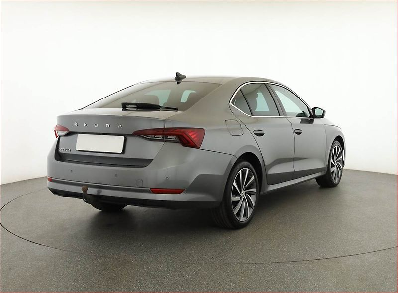 Škoda Octavia (2023) Style Plus 2.0 TDI - fotka 5 z 17