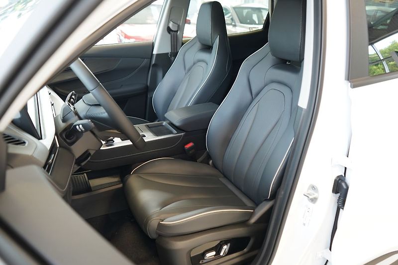 Chery Tiggo 4 HEV (2026) UNIQUE 1.5 IDHE HEV - fotka 12 z 31