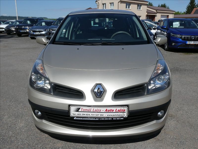 Renault Clio 1,6 i16V automat,serviska,závě - fotka 2 z 47