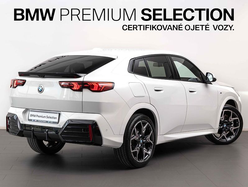 BMW X2 sDrive20i - fotka 5 z 22