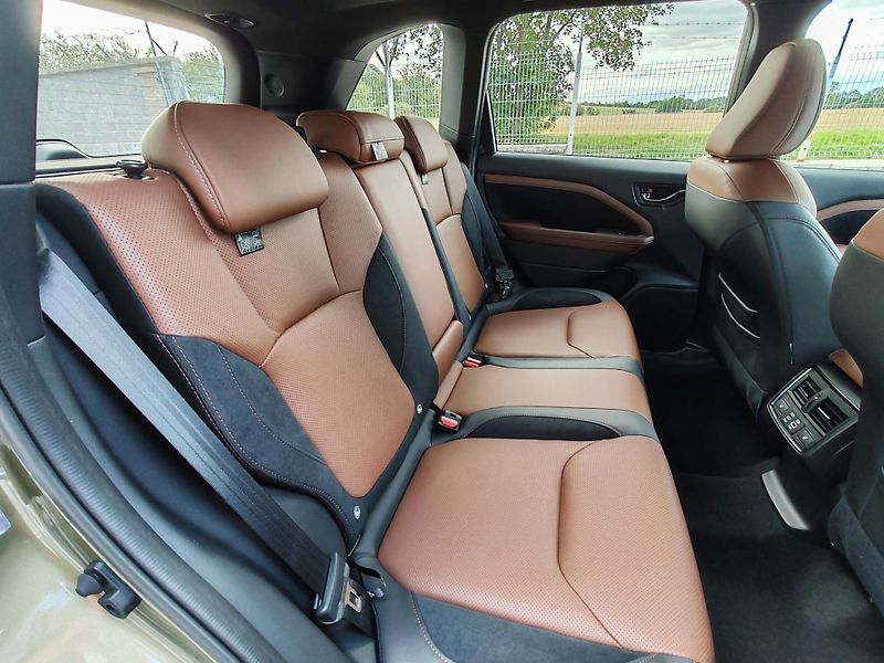 Subaru Forester (2026) 2.0i Touring - AKČNÍ CENA - fotka 12 z 13