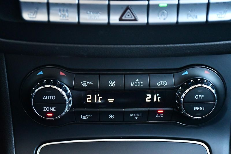 Mercedes-Benz Třídy B 220d PDC 4M N.TOP VYHŘ.SEDAČ - fotka 27 z 38