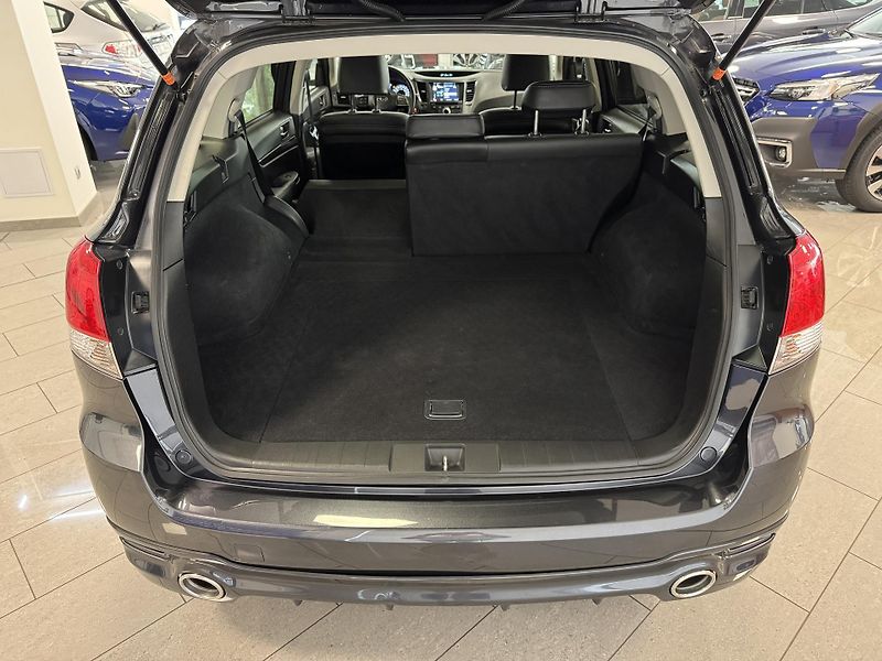 Subaru Legacy kombi 2.0D Sport, 6MT, CZ - fotka 19 z 51
