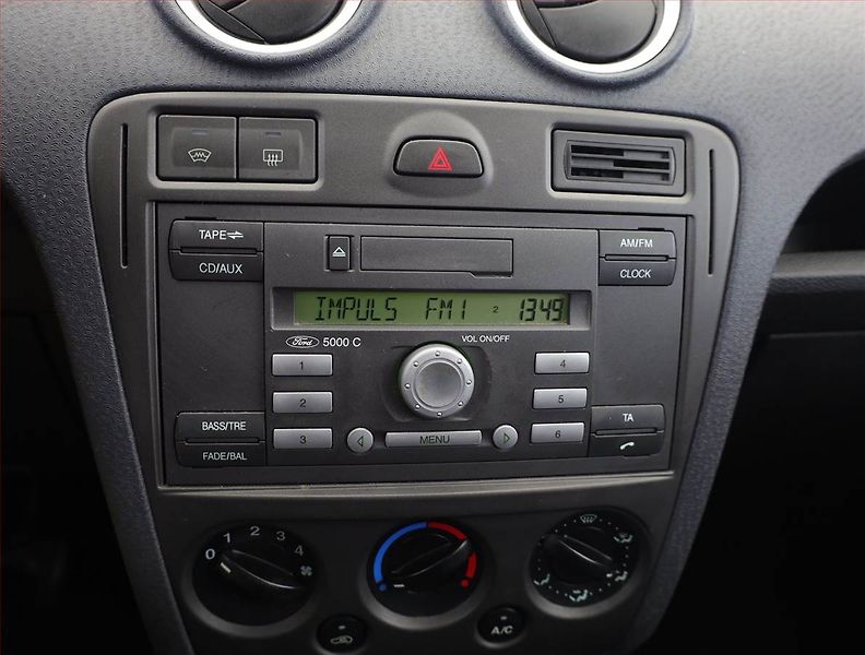 Ford Fusion (2006) 1.6, Automat, po STK - fotka 12 z 14