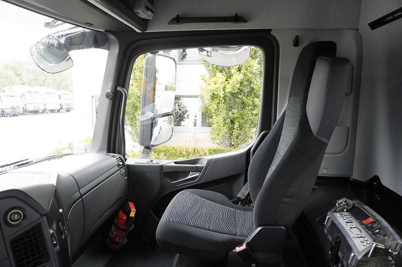 Mercedes-Benz (2023) Arocs 1833 4×2 / 50 tho. km! - fotka 22 z 24