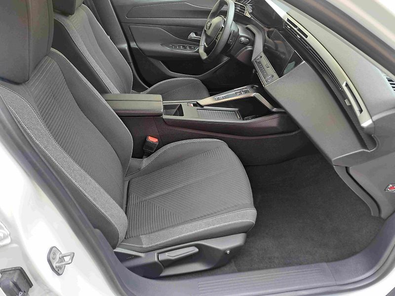 Peugeot 308 (2022) SW 1,2 PT EAT8  - fotka 8 z 18