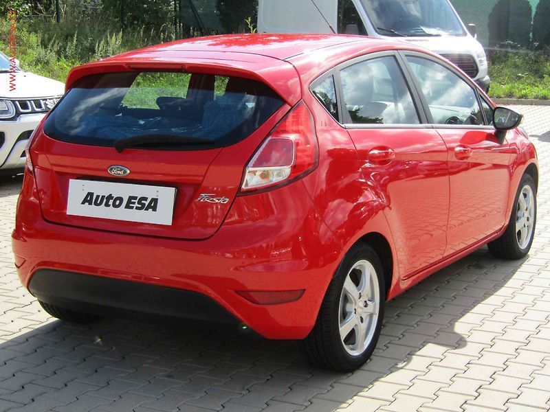 Ford Fiesta (2015) 1.2i, 1.maj,ČR, Klima - fotka 4 z 16