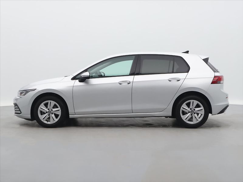 Volkswagen Golf 1,0 TSI 81kW Life M6 - fotka 4 z 33