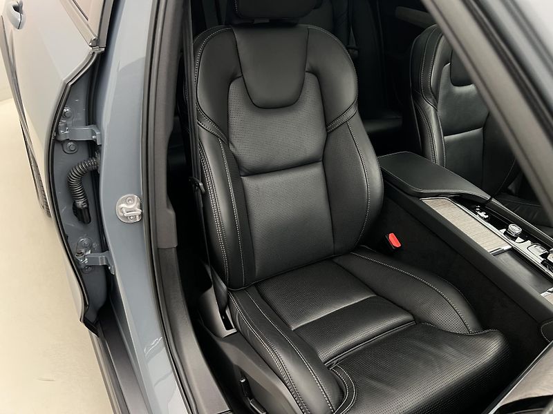 Volvo V90 CC B4 AWD PLUS AUT - fotka 21 z 45