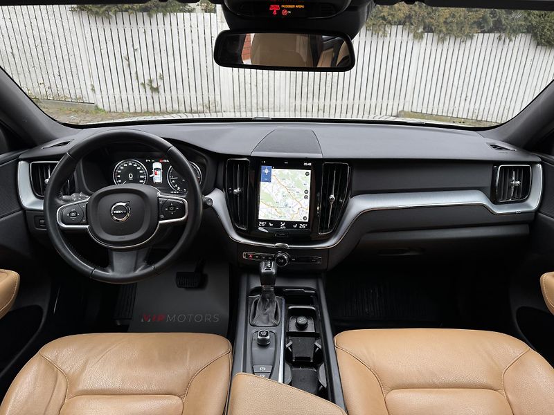 Volvo XC60 XC60-D5-173KW-AWD-ČR - fotka 13 z 28