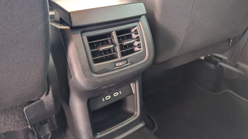 Seat Ateca 1.5 TSI Style DSG ACC Kamera - fotka 22 z 22