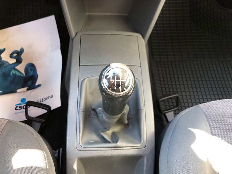 Volkswagen Polo (2006) 1.2 - fotka 20 z 25