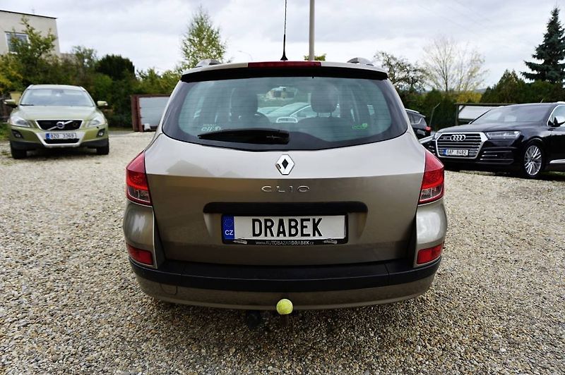 Renault Clio (2009) 1,2 16V 55 kW - fotka 5 z 33