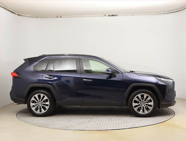 Toyota RAV4 (2023) 2.5 Hybrid - fotka 6 z 25