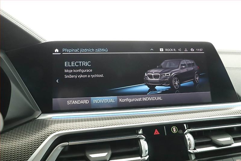 BMW X5 (2020) xDrive45e iPerf. - fotka 13 z 19