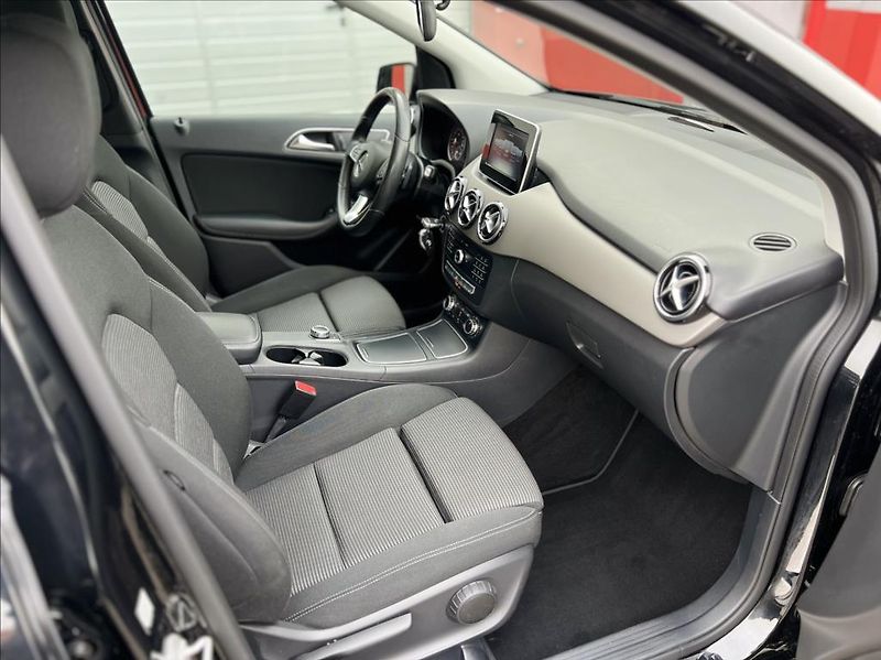 Mercedes-Benz Třídy B 180 CDI / 7G-DCT - fotka 20 z 41
