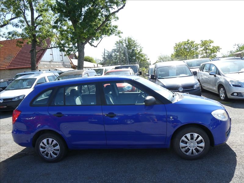 Škoda Fabia 1,2 HTP klimatizace - fotka 8 z 28