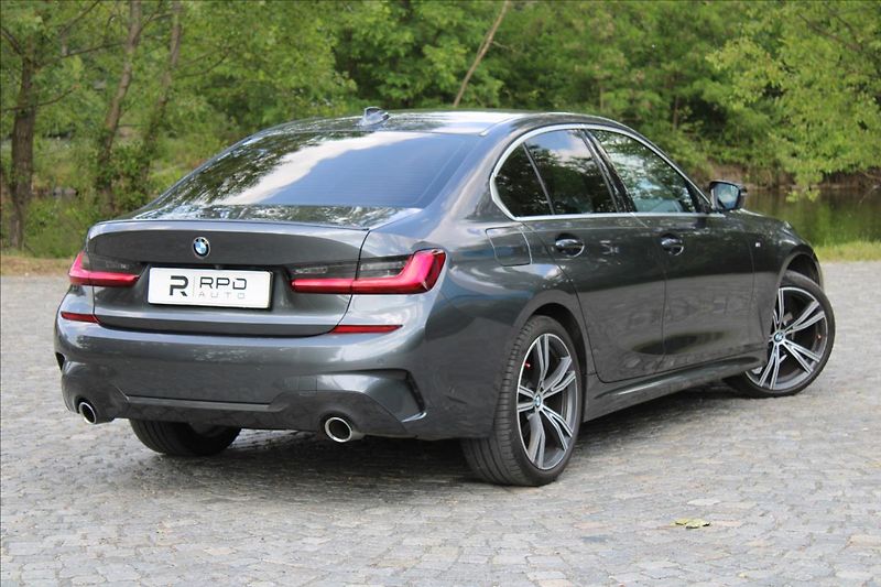 BMW Řada 3 320xd / M-PAKET / HUD / CZ - fotka 2 z 44