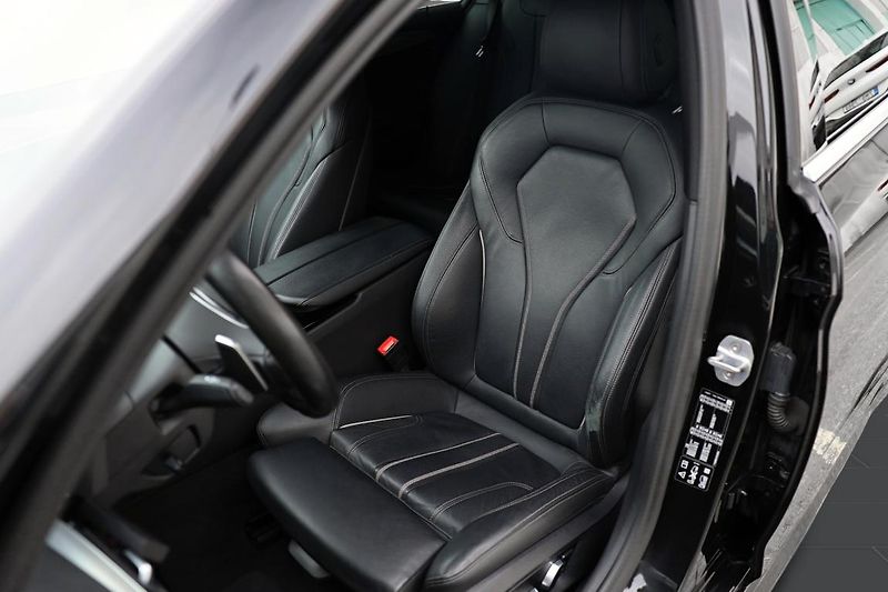 BMW Řada 5 520d xDrive Touring - fotka 17 z 22