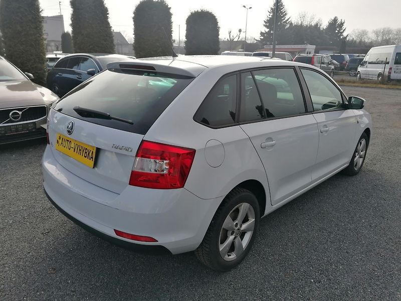 Škoda Rapid (2014) REZERVACE! 1.2 TSi - fotka 5 z 15
