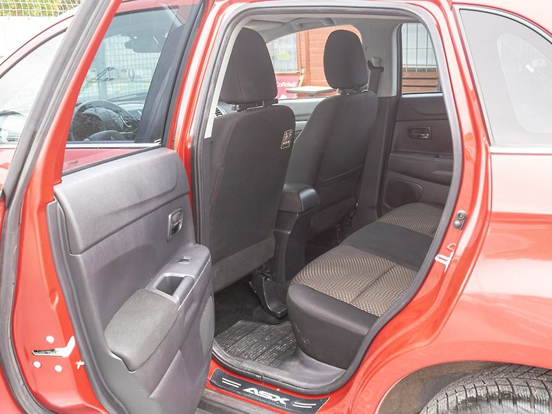 Mitsubishi ASX (2014) ČR 1.8D 110KW 4x4 – TV - fotka 37 z 52