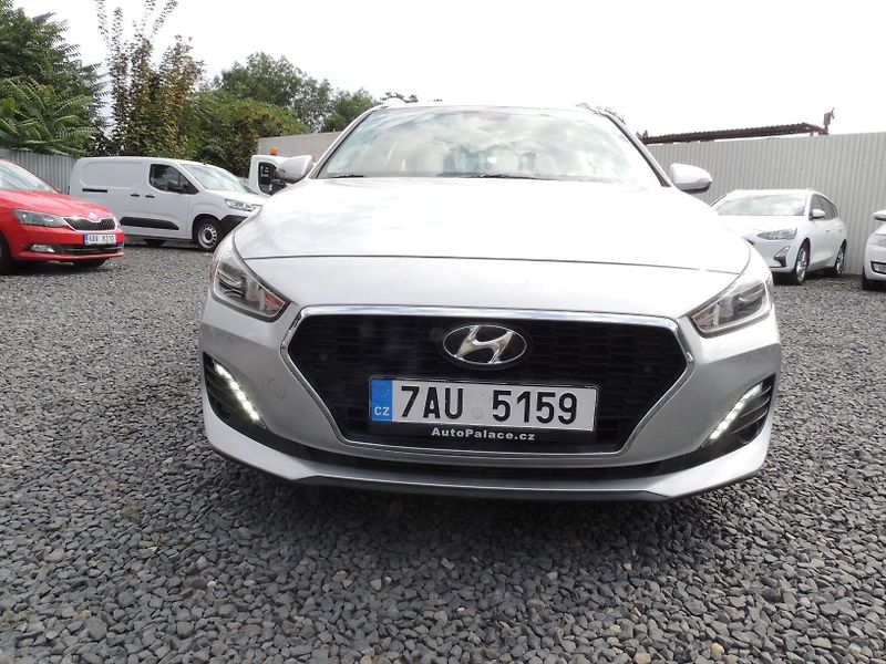 Hyundai i30 (2019) Combi 1.6CRDi,100kw,automat,ČR - fotka 34 z 49