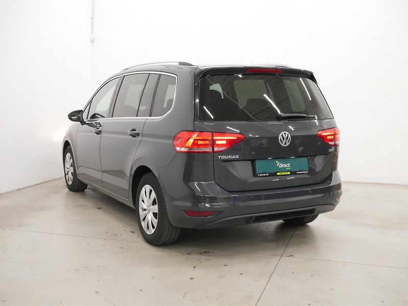 Volkswagen Touran - fotka 7 z 26
