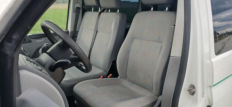 Volkswagen Transporter 1.9 TDI L2 H2 9míst LONG  - fotka 14 z 32