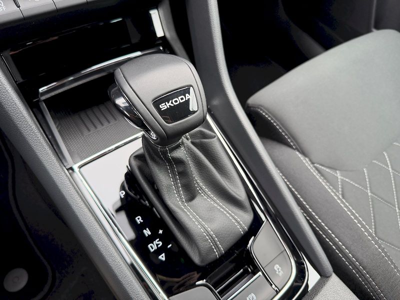 Škoda Karoq (2025) 1.5 TSI 110KW DSG SportLine - fotka 26 z 35
