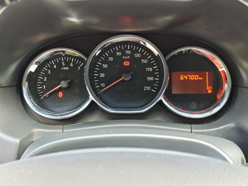 Dacia Duster (2016) 1.6i Arctica - fotka 20 z 21