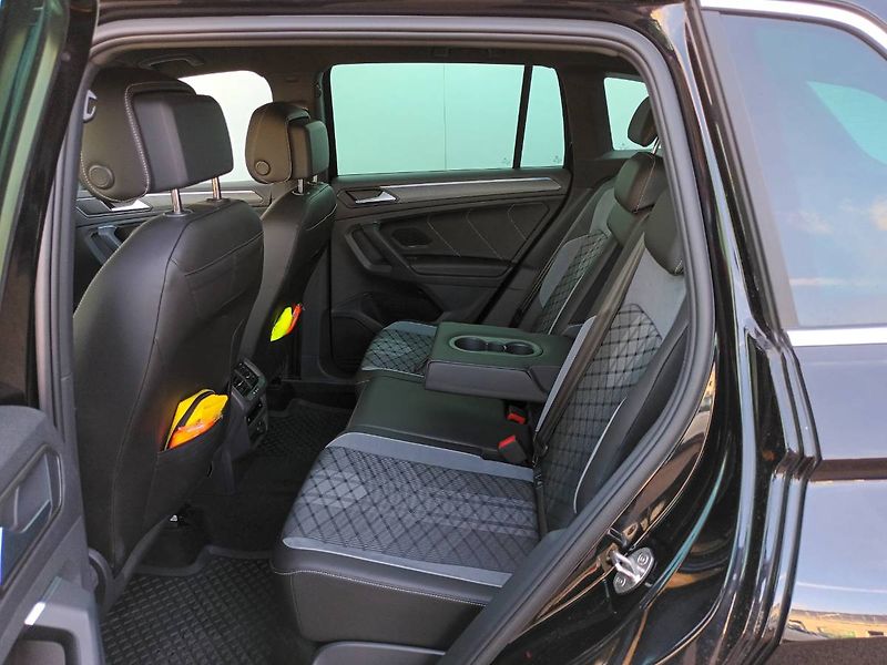 Volkswagen Tiguan (2023) R-Line 1,4 TSI / 180 kW eHybri - fotka 24 z 30